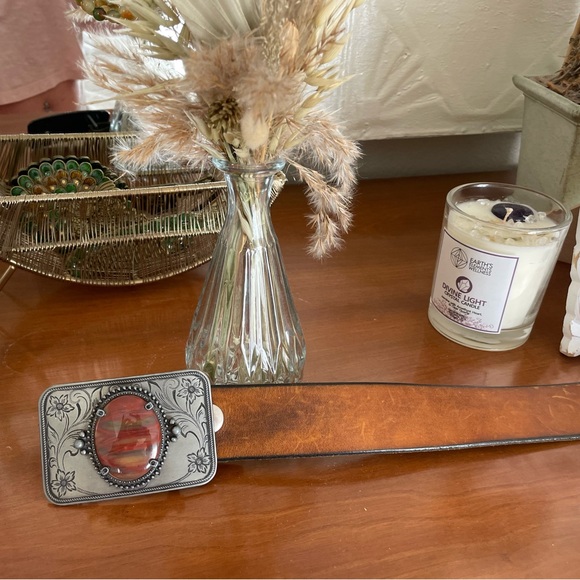 Distressed Leather and Agate 29” Belt - Picture 1 of 3